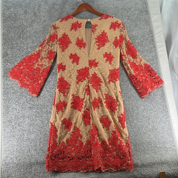 Dress The Population 3/4 Long Sleeve Above Knee Mini Dress Tan Red Lace Womens M - Picture 6 of 12